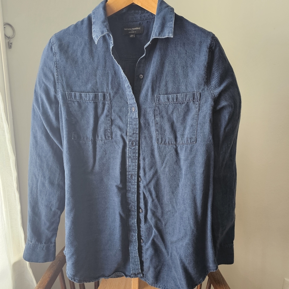 Banana Republic Indigo Tencel Denim Boyfriend Fit Shirt Sz M